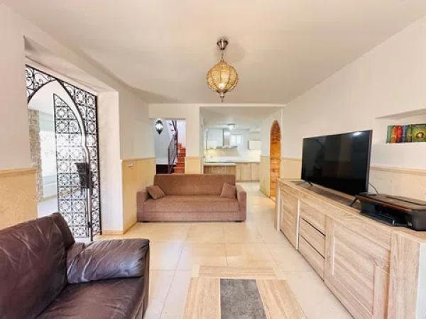 Chalet en Pueblo Español - Coveta Fumá