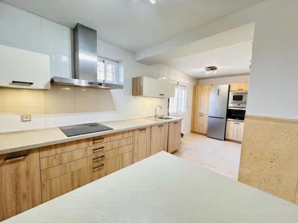 Chalet en Pueblo Español - Coveta Fumá