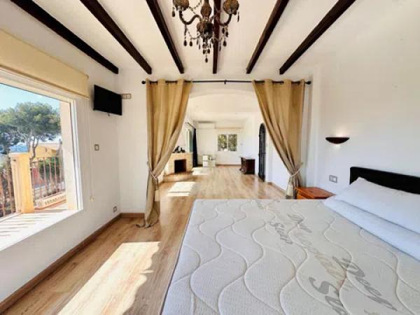 Chalet en Pueblo Español - Coveta Fumá