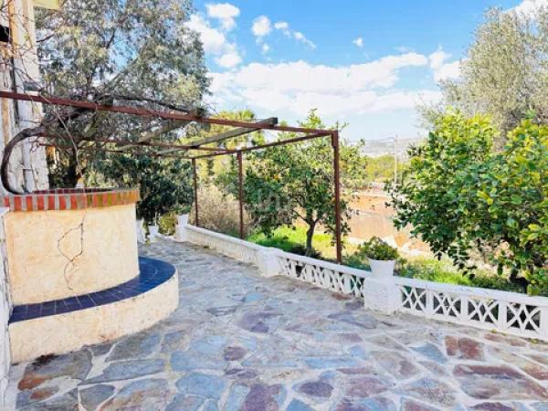 Chalet en Pueblo Español - Coveta Fumá