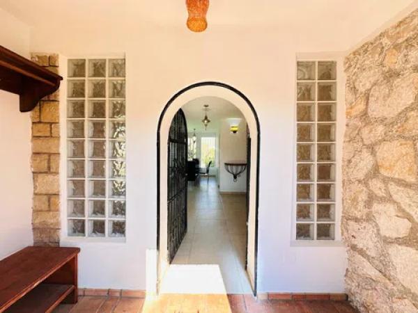 Chalet en Pueblo Español - Coveta Fumá