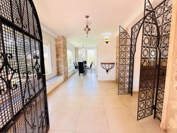 Chalet en Pueblo Español - Coveta Fumá