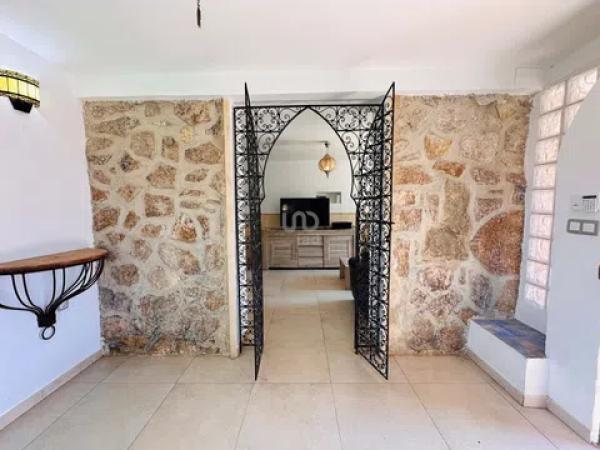 Chalet en Pueblo Español - Coveta Fumá