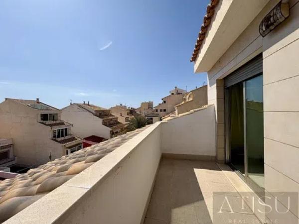 Dúplex en avenida del Carrer de la Mar