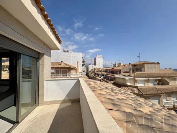 Dúplex en avenida del Carrer de la Mar