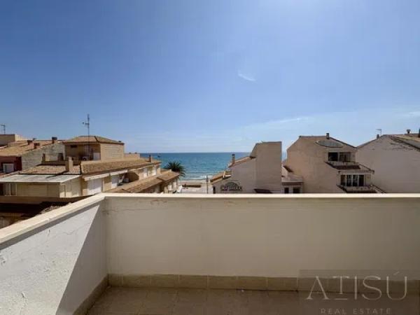 Dúplex en avenida del Carrer de la Mar