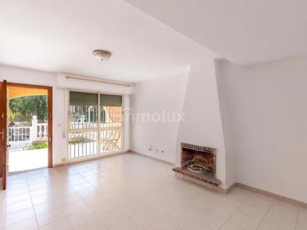 Chalet adosado en calle d'Oriola