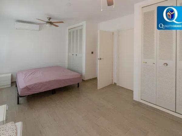 Chalet en Pueblo Español - Coveta Fumá