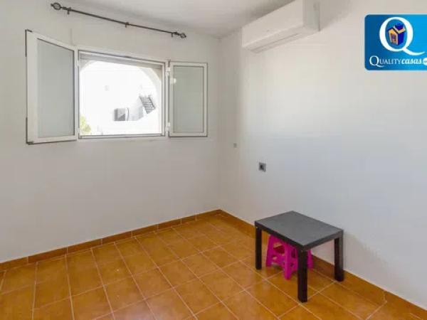 Chalet en Pueblo Español - Coveta Fumá