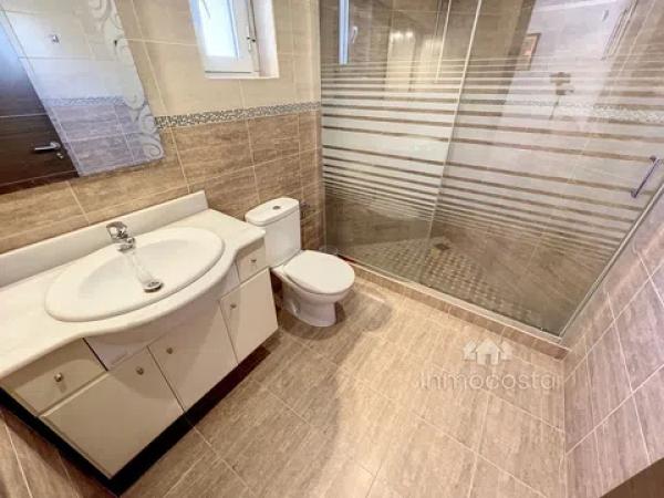 Casa independiente en calle Copenhaghen