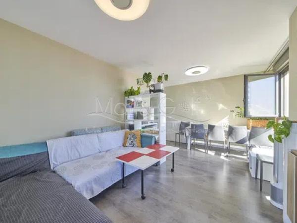 Piso en calle de Juan de la Cierva