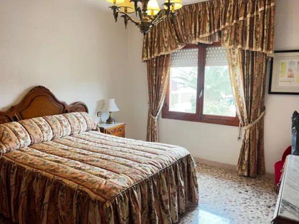 Casa independiente en calle Morella, 3