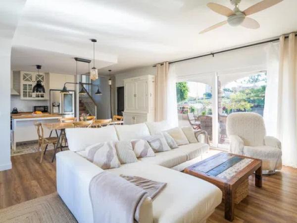 Casa independiente en Convento, 130