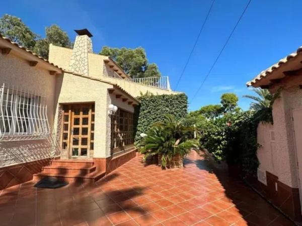 Casa independiente en calle de Vistalmar