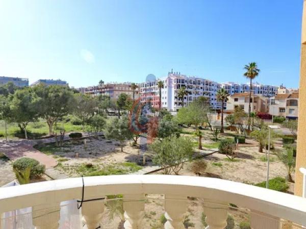 Piso en avenida de Cervantes, 92