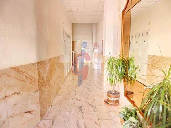 Piso en avenida de Cervantes, 92