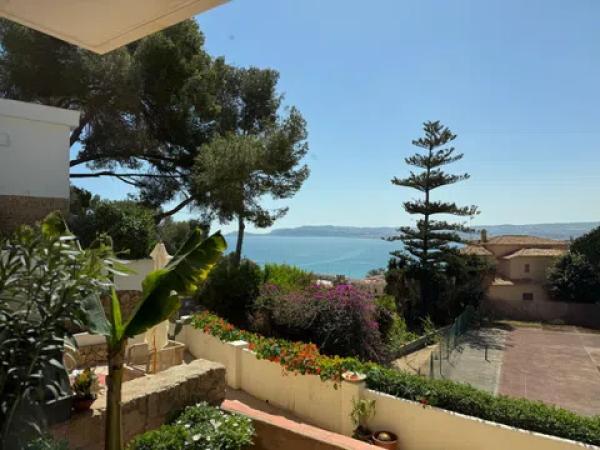 Chalet adosado en cuesta de San Antonio, 14