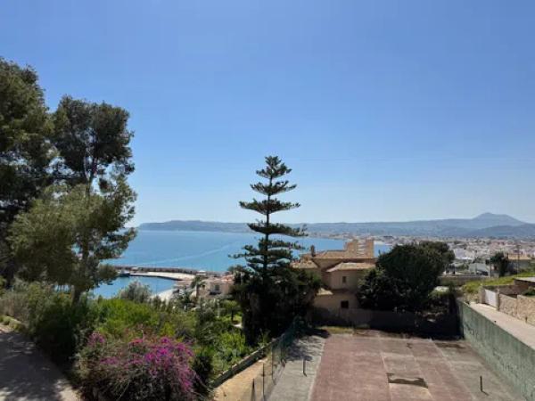 Chalet adosado en cuesta de San Antonio, 14