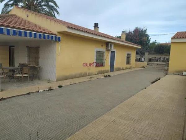 Casa independiente en calle Rebeco, 2 -8