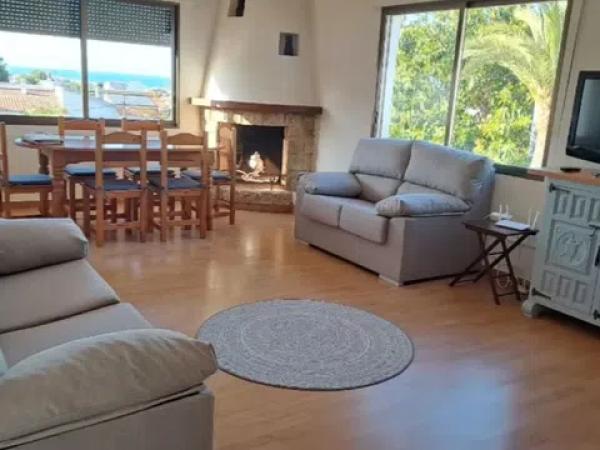 Casa independiente en calle de la Cadireta de Pastor