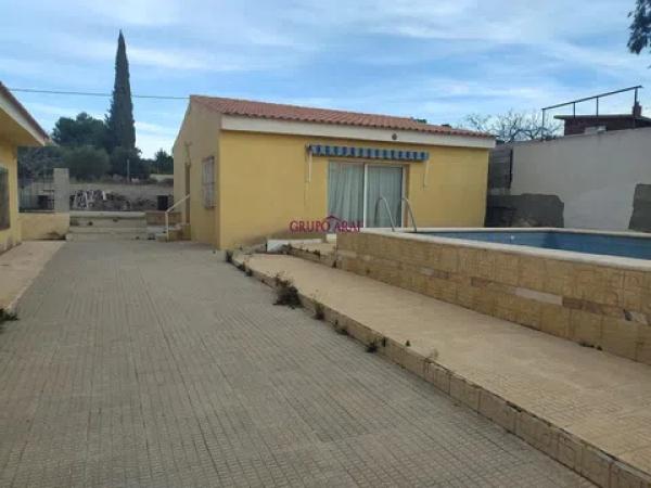 Casa independiente en calle Rebeco, 2 -8