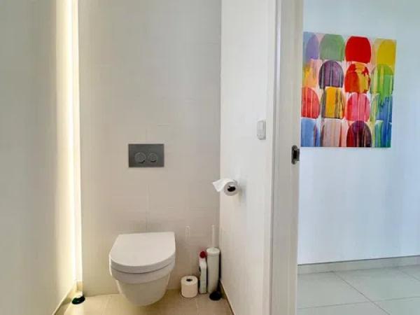 Casa independiente en avenida Principal