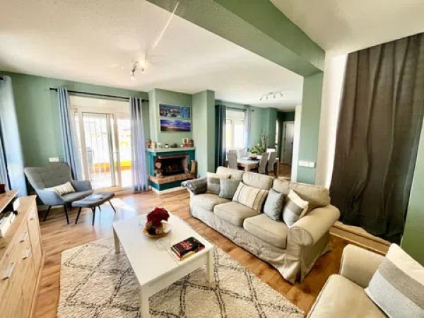 Casa independiente en calle Marbella