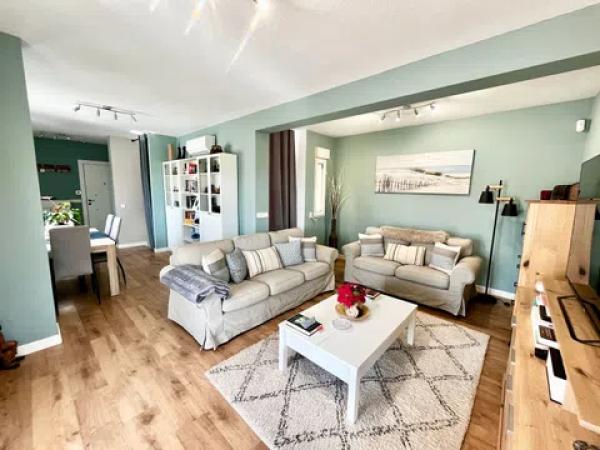 Casa independiente en calle Marbella