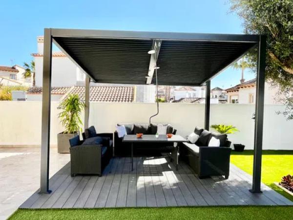 Casa independiente en calle Marbella