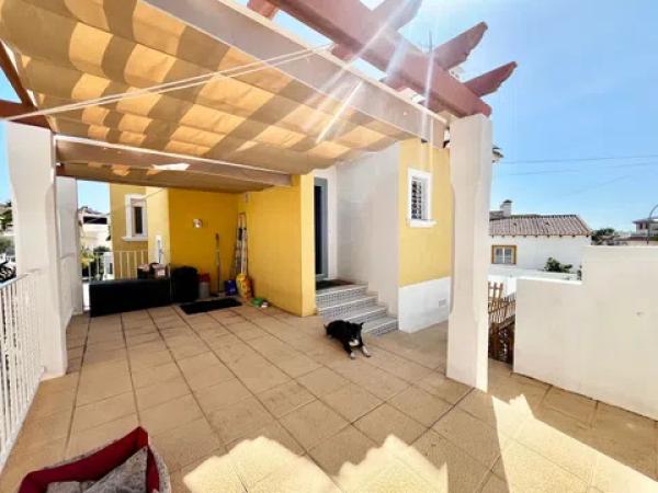 Casa independiente en calle Marbella