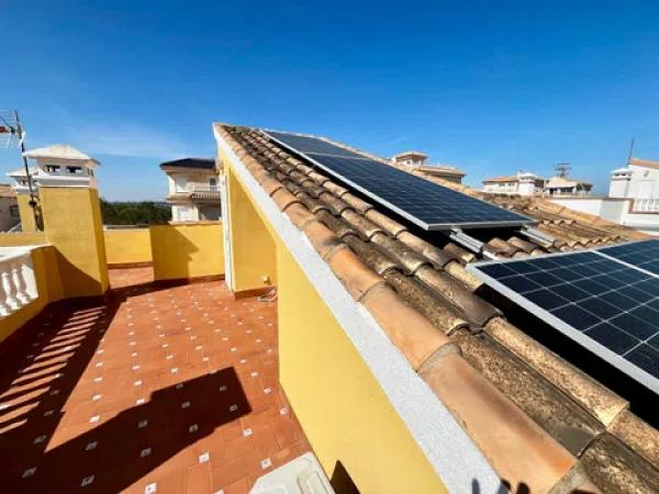 Casa independiente en calle Marbella