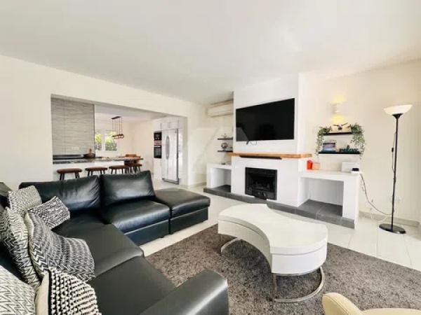 Casa independiente en calle el Pinsà