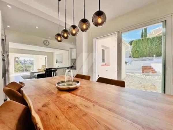 Casa independiente en calle el Pinsà