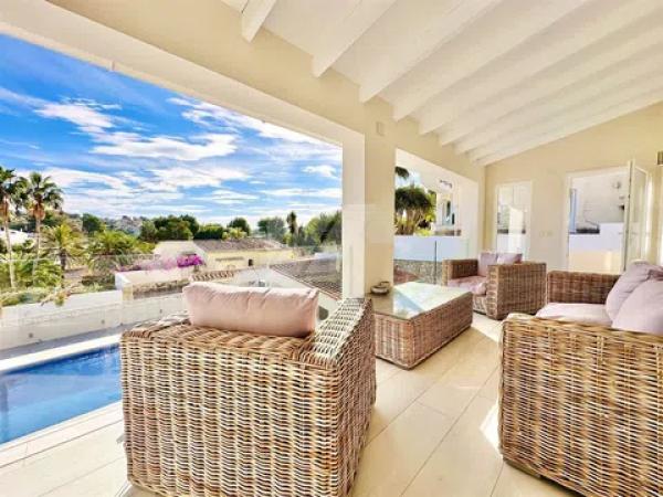 Casa independiente en calle el Pinsà