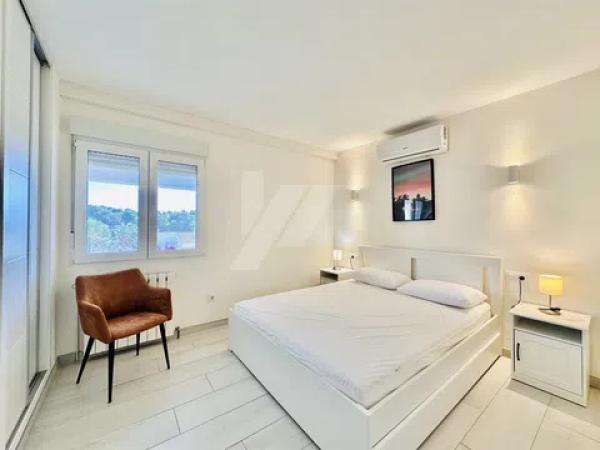 Casa independiente en calle el Pinsà