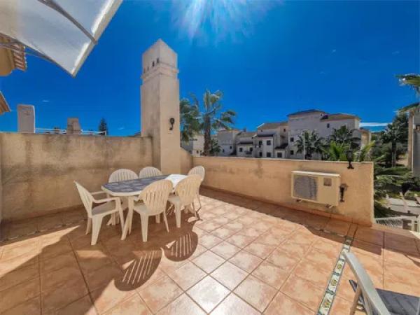 Chalet adosado en calle Anfora