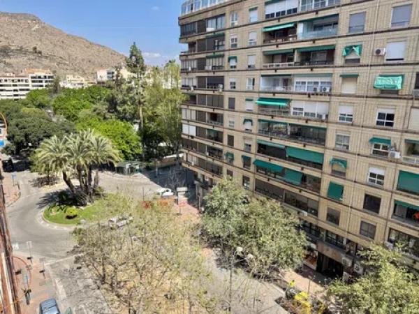 Ático en avenida Teodomiro, 40