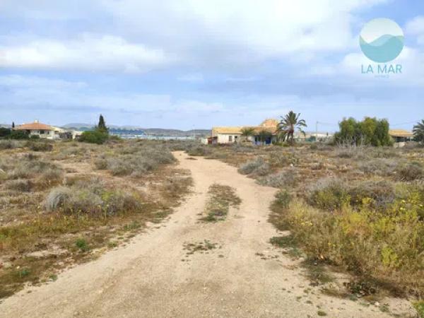 Casa independiente en camino del aeropuerto