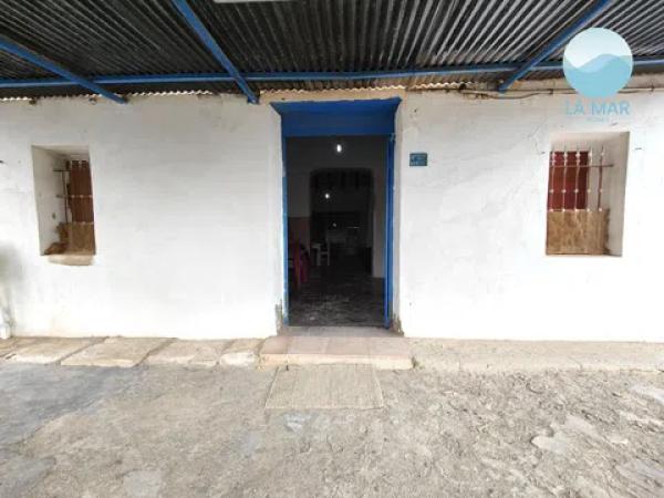 Casa independiente en camino del aeropuerto