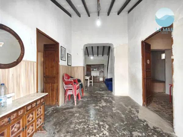 Casa independiente en camino del aeropuerto