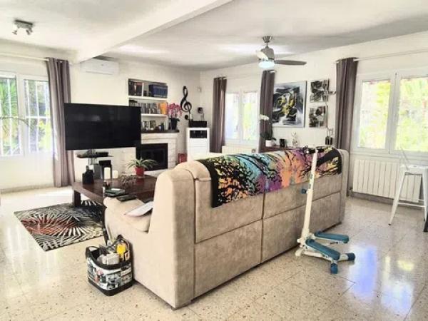 Chalet en Colonia Escandinavia-Cautivador