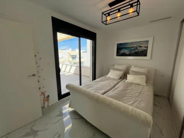 Chalet en calle Algarrobo