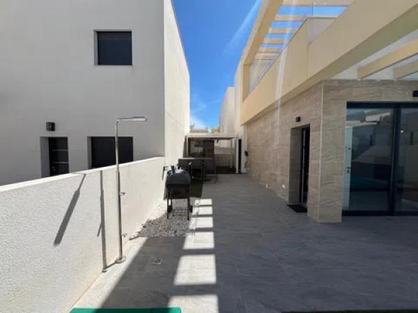 Chalet en calle Algarrobo