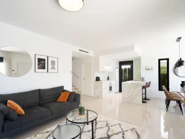 Casa independiente en avenida de Gijón