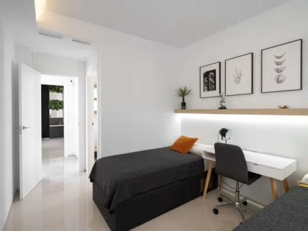 Casa independiente en avenida de Gijón