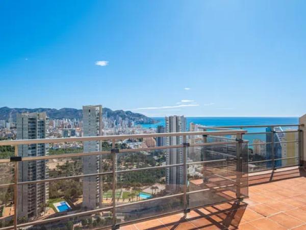 Ático en calle Presidente Adolfo Suárez