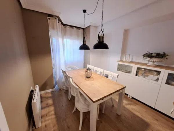 Chalet adosado en calle Logroño