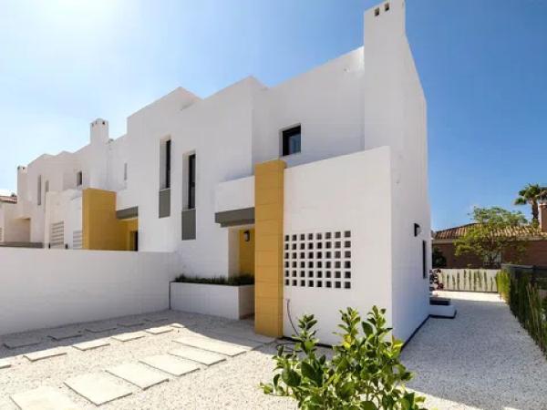 Chalet pareado en calle El Xiprer
