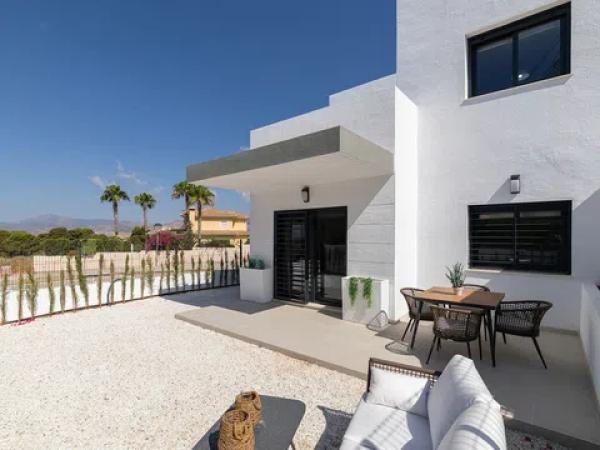 Chalet pareado en calle El Xiprer