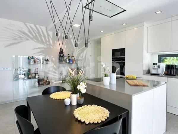 Casa independiente en calle Amsterdam, 37